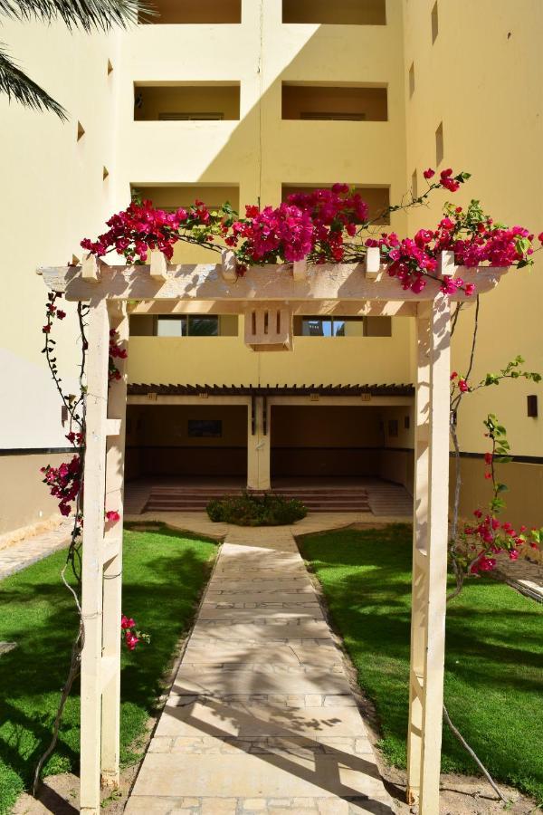 Comfortable Studio In Hotel Karma With Private Beach And Pools Family Only Or Female Hurghada Exterior photo